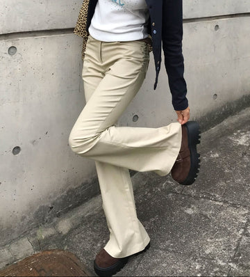 SLEEK SHIRRING BOOTCUT PANTS